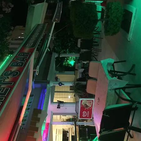 מלון Dm מרמריס